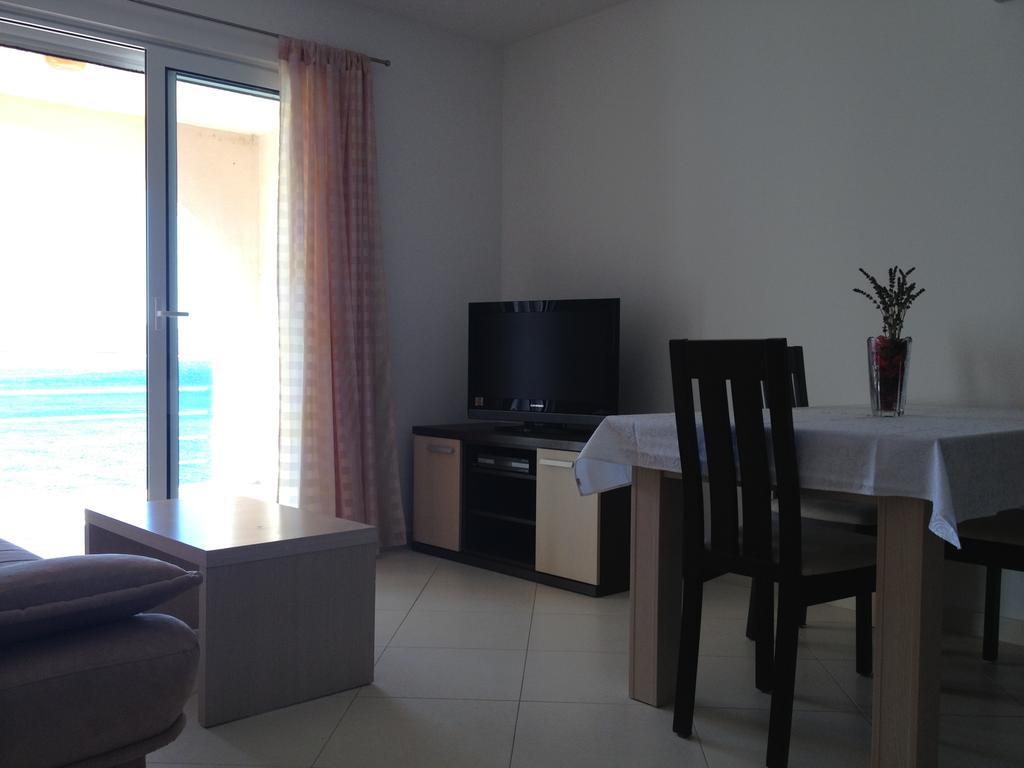 Apartments Villa Amalia Omiš Habitación foto
